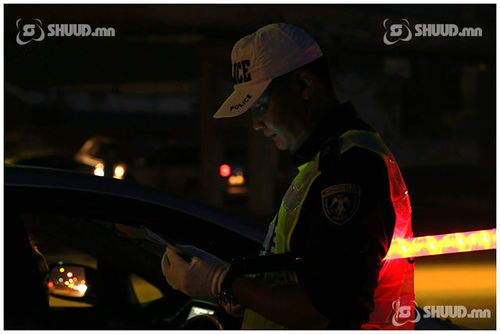 Хот хоорондын автобус машинтай мөргөлдсөн осол гарчээ